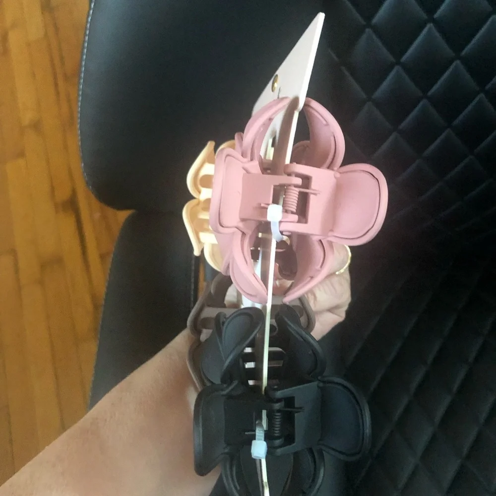 Piper-K : Brand New/Never Used: Floral Claw Clip Set - Pink, Cream, Gray, Black